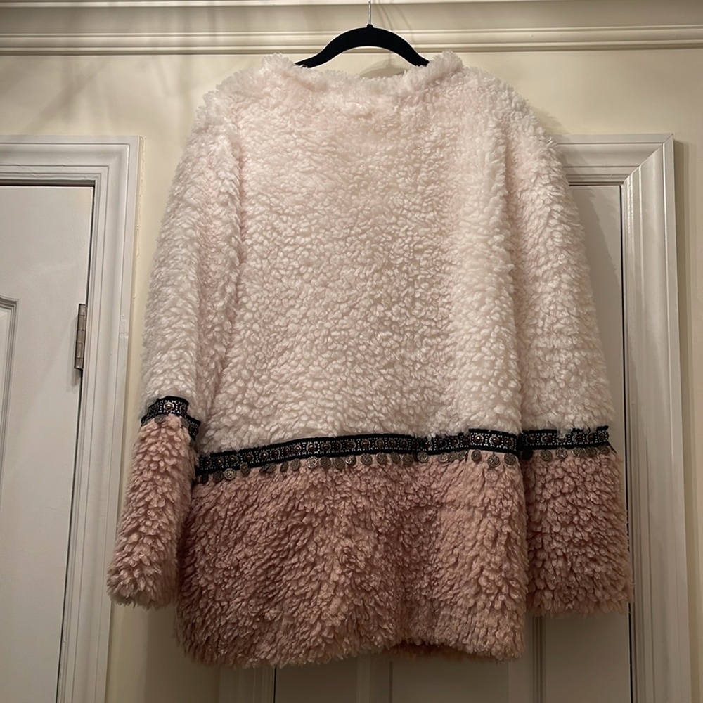 Free the Roses Fuzzy Teddy Jacket NWOT - Picture 4 of 5